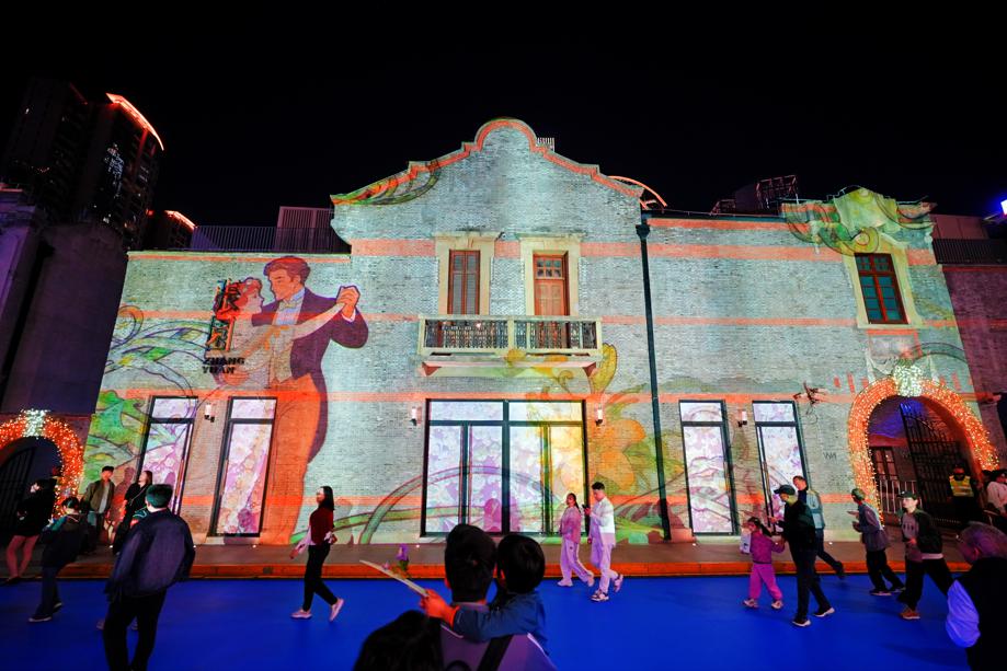 Dazzling Light Art, Shopping Experience Illuminates Jing'an