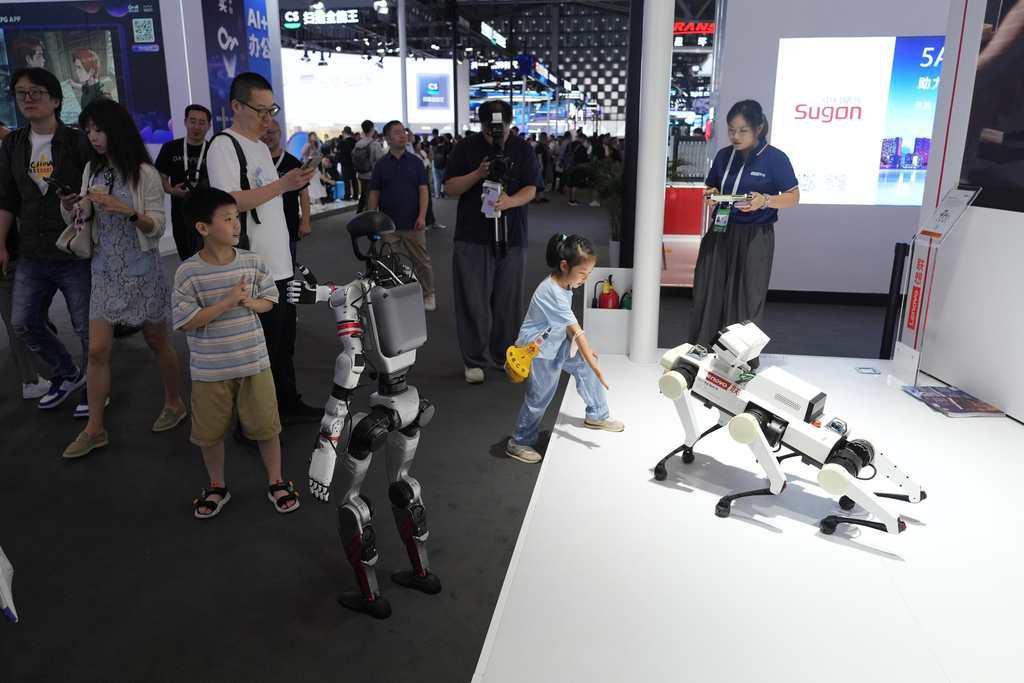 International award winners among Shanghai audience for World AI Conference2.jpeg