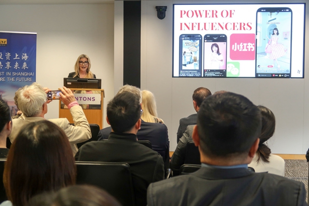 Business opportunities in Beijing and Shanghai showcased in London3.jpg