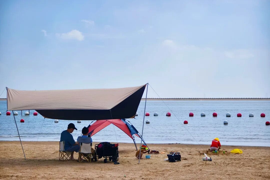 Jinshan City Beach Opens Summer Swimming Season on June 20