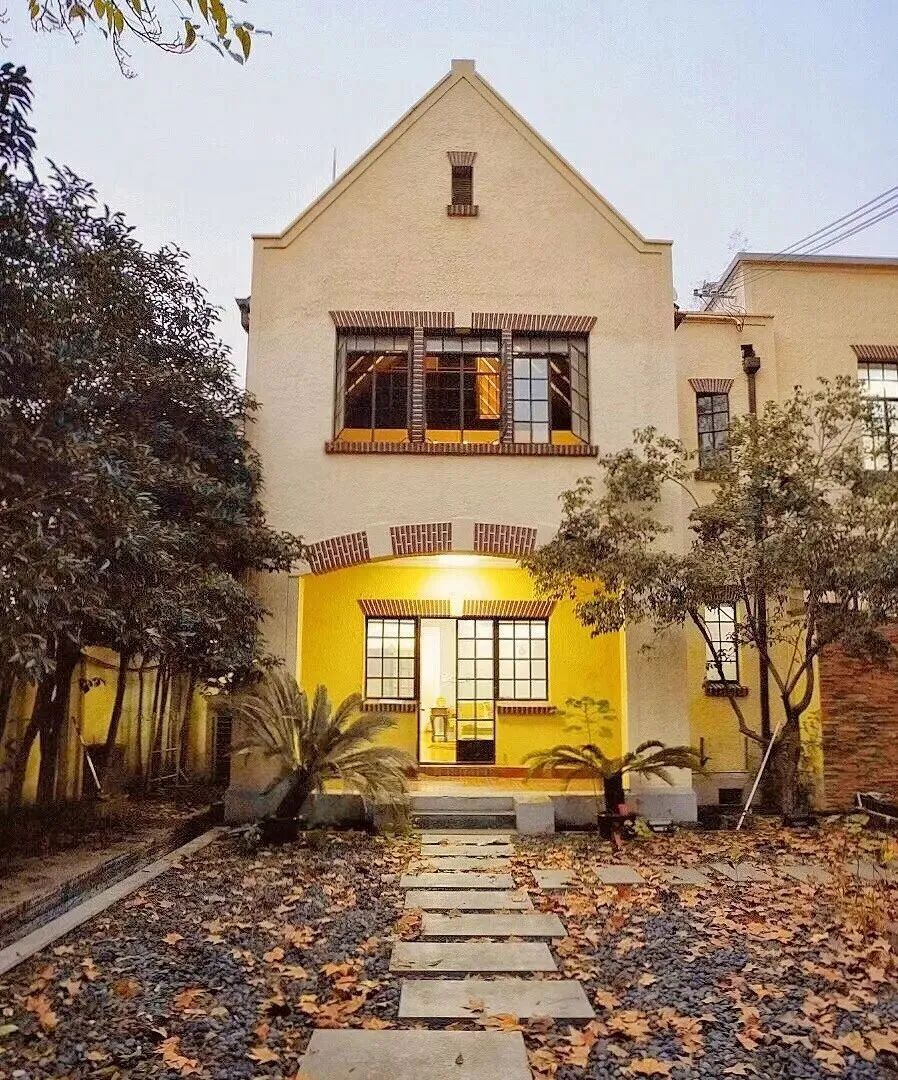 Former residence of Huang Zuolin.jpg