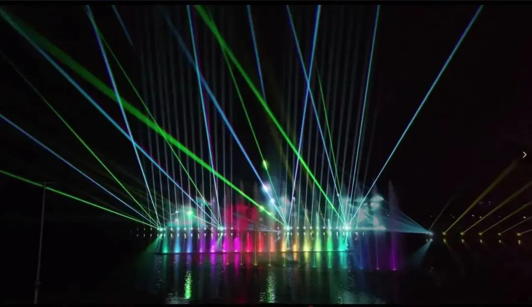Jinshan City Beach fountain light show.jpg
