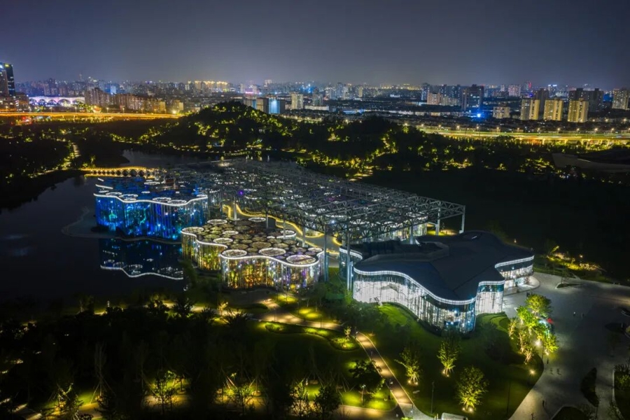 Shanghai Expo Culture Park hosts autumn festival to mark 1st anniversary