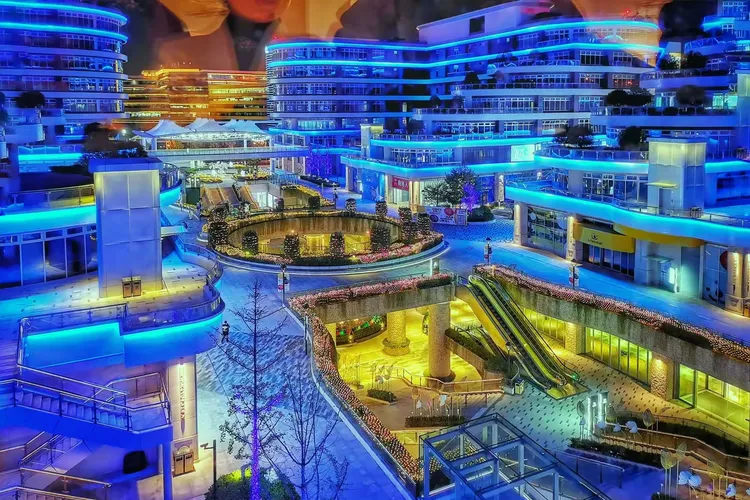 The Hongqiao Overseas Trade Center 1.png