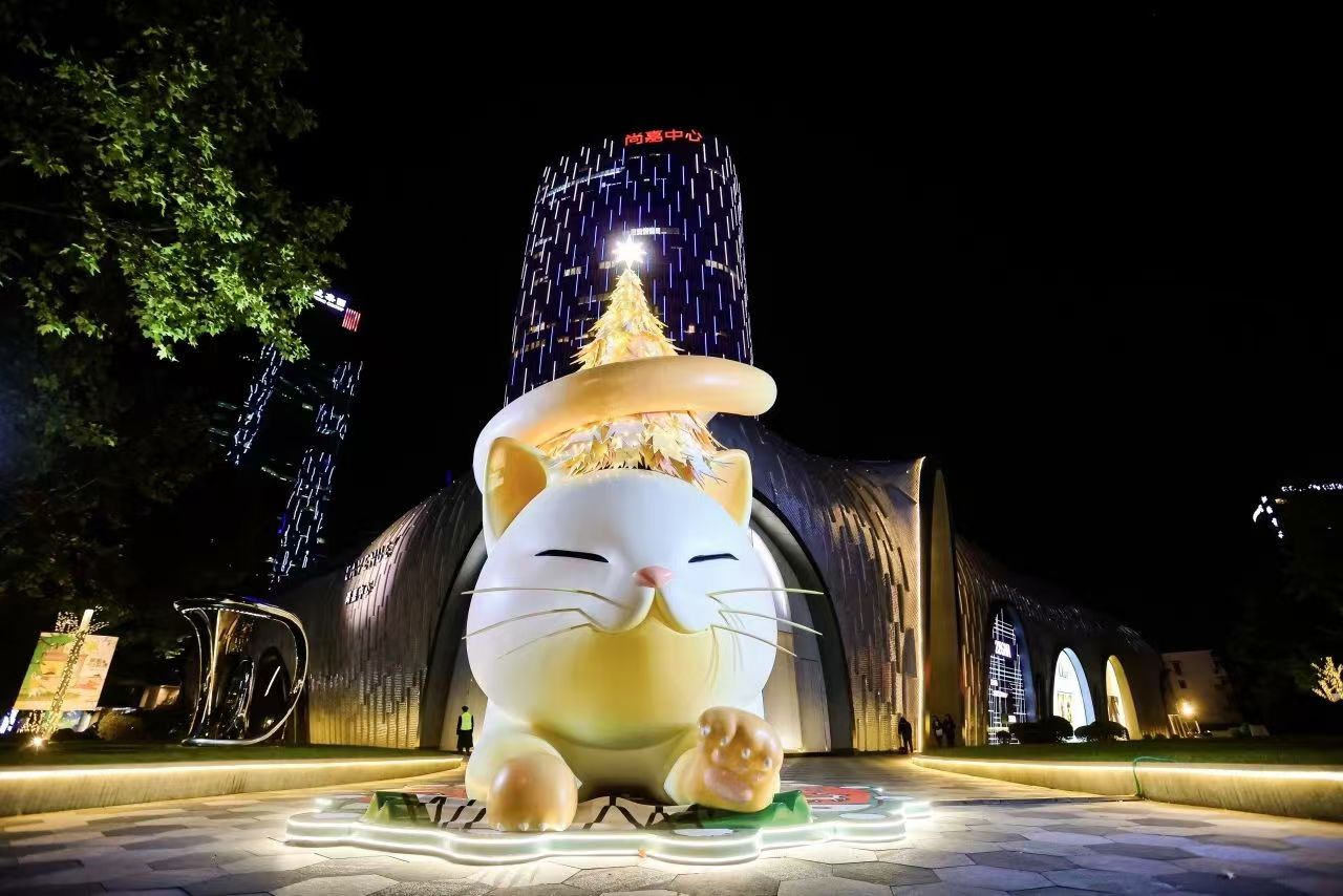 L'Avenue Shanghai transforms into magical wonderland