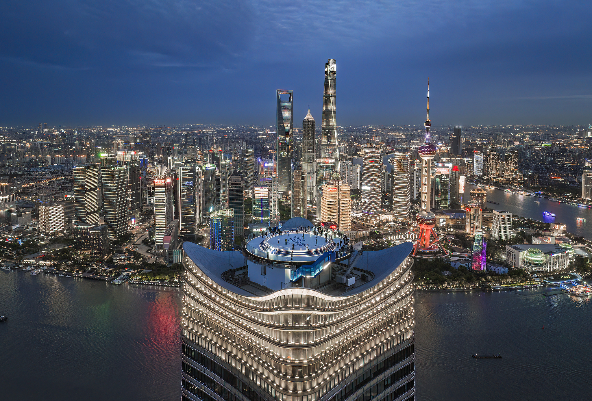 Winter festivities light up SMP mall