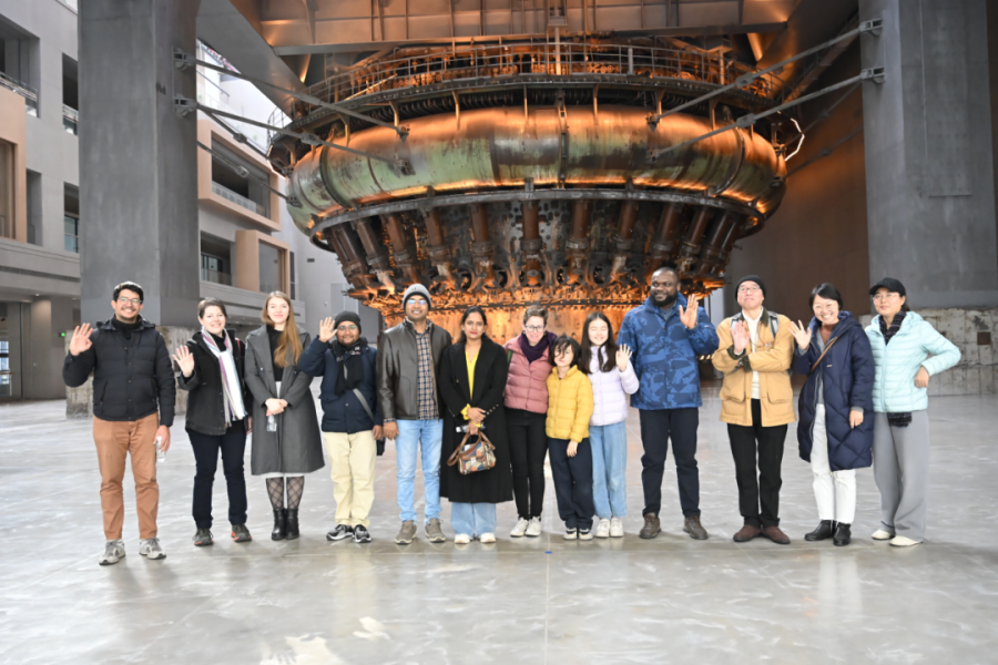 Foreign experts from universities explore Shanghai's industry, heritage, and services