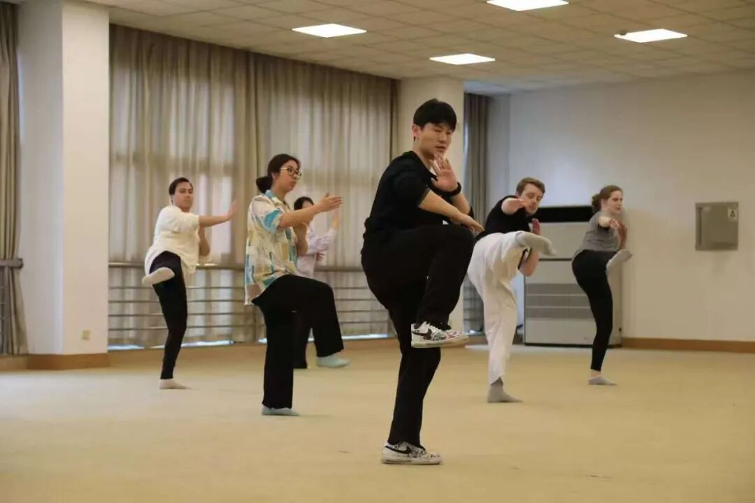 Join the martial arts team at Fudan University-2.jpg