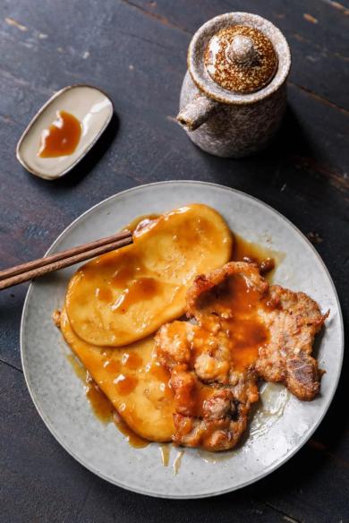 Pork ribs with rice cakes.jpg