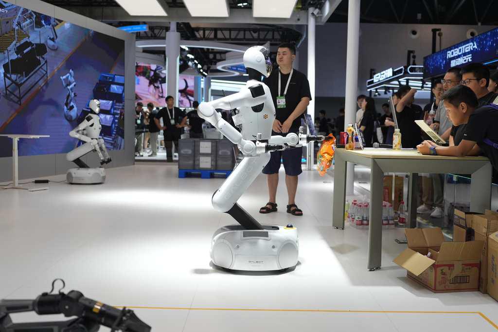 International award winners among Shanghai audience for World AI Conference6.jpeg