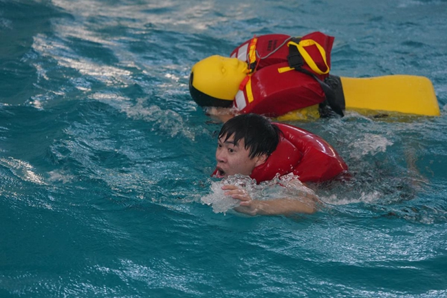 Law enforcement officers test their skills in safe fishery production2.jpg