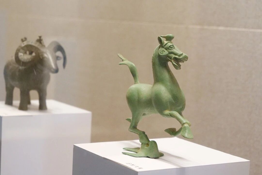 Changning exhibition brings ancient bronze art to local community