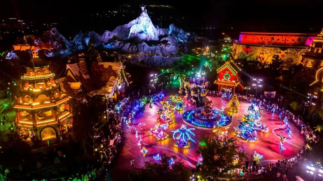 Shanghai Haichang Ocean Park glows at night with a dazzling display of lights..jpg