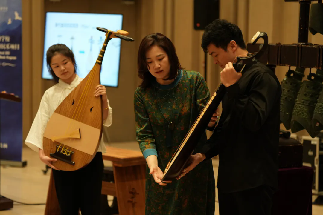 International students embrace Chinese musical culture-2.png