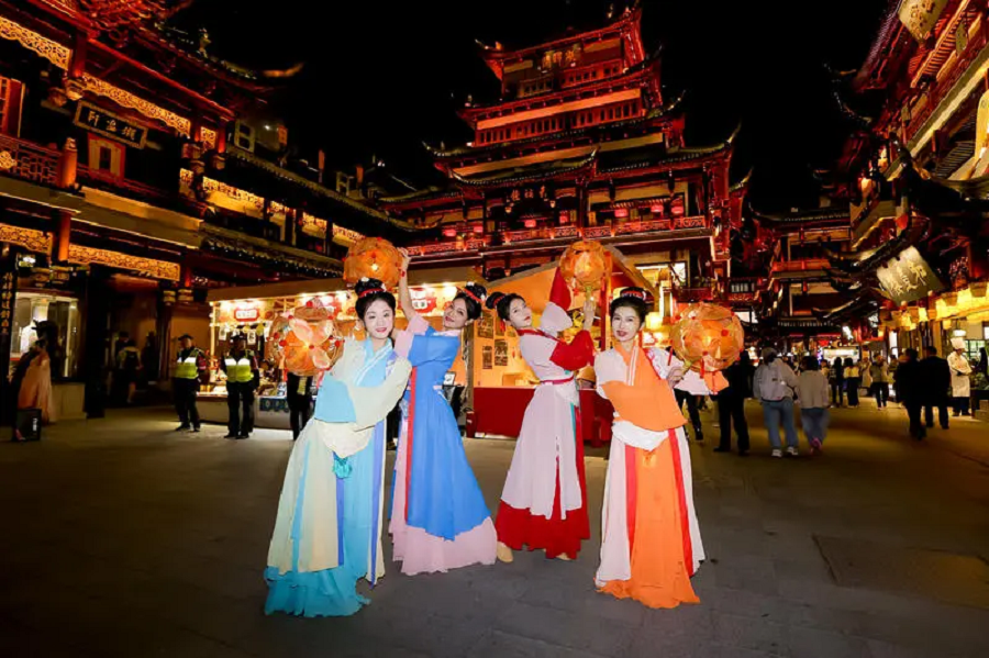 Yuyuan Garden Malls hosts month-long showcase of living heritage