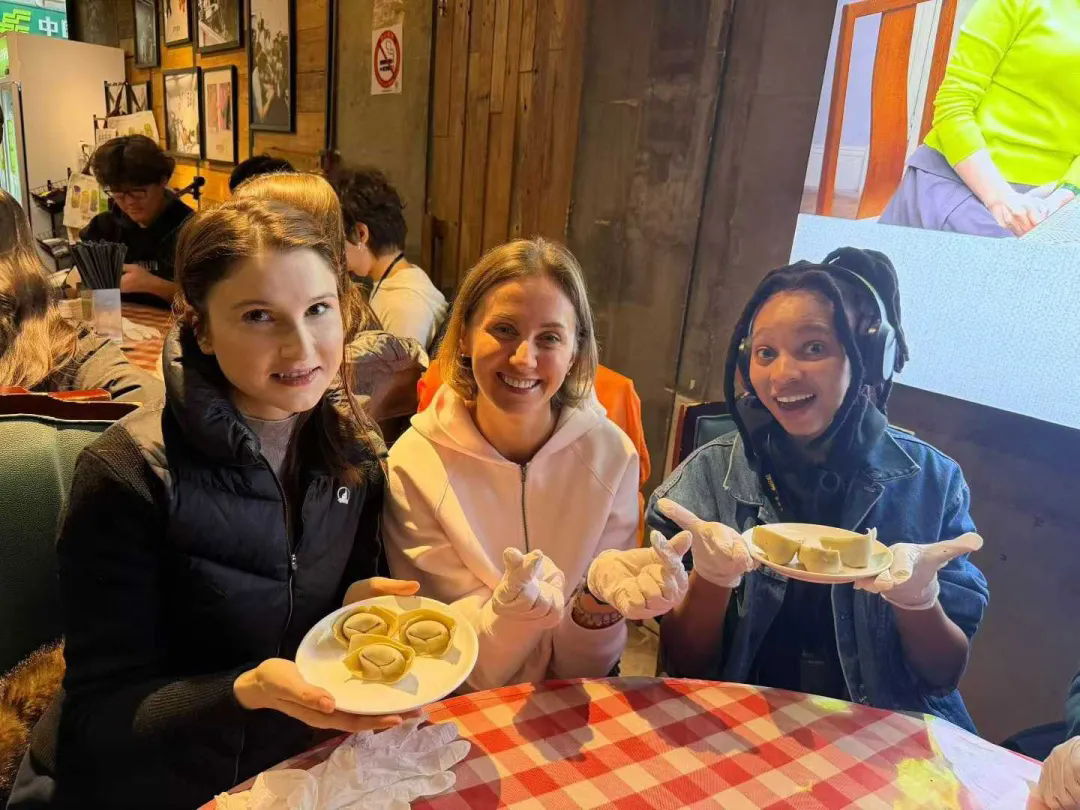 International students explore Shanghai