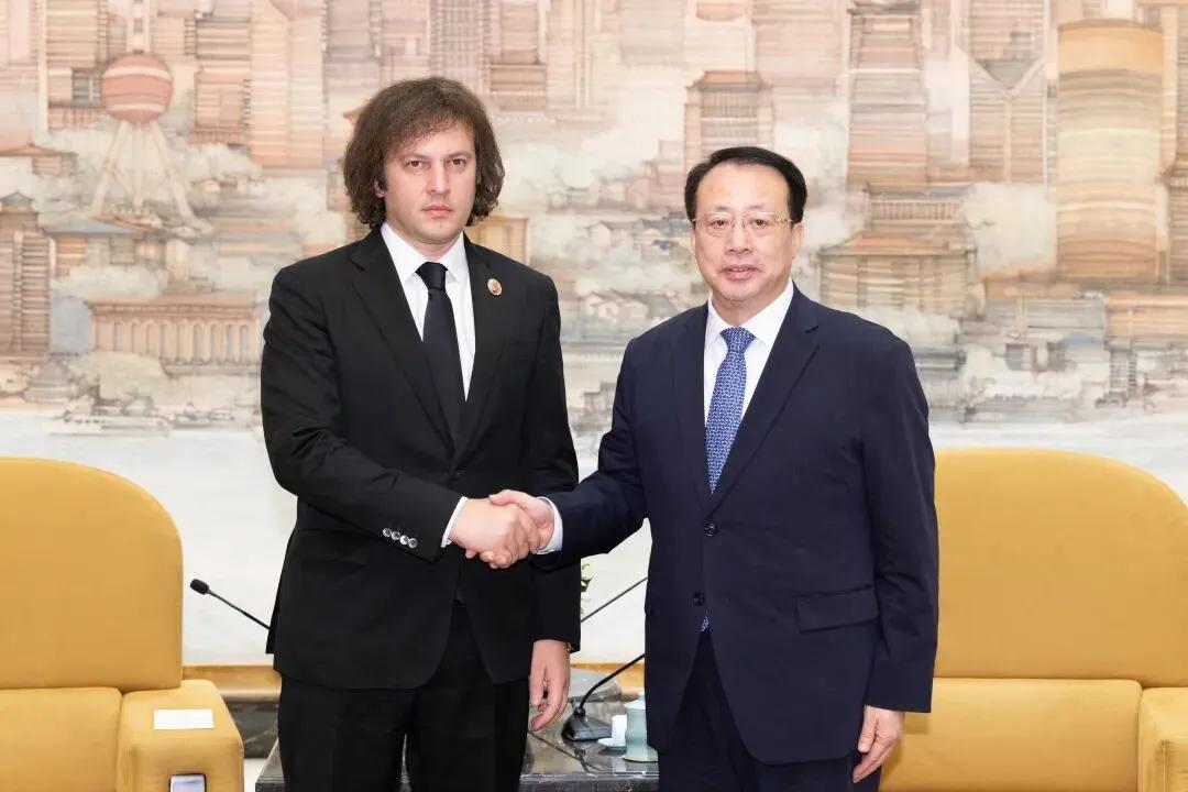Shanghai strengthens friendship and cooperation with Tbilisi