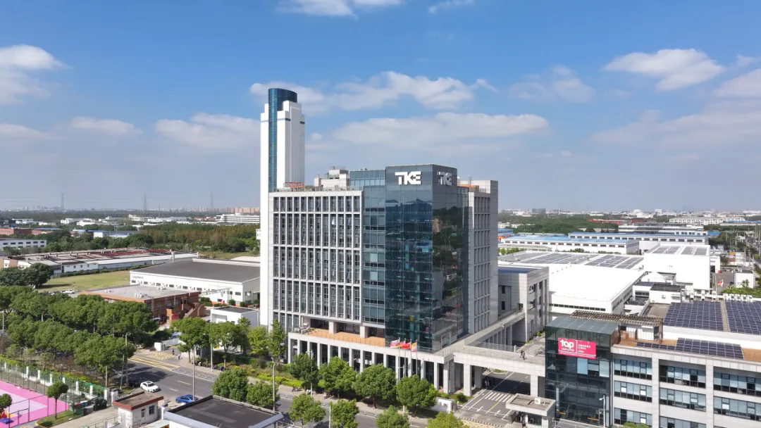 German entrepreneur honored with Shanghai 