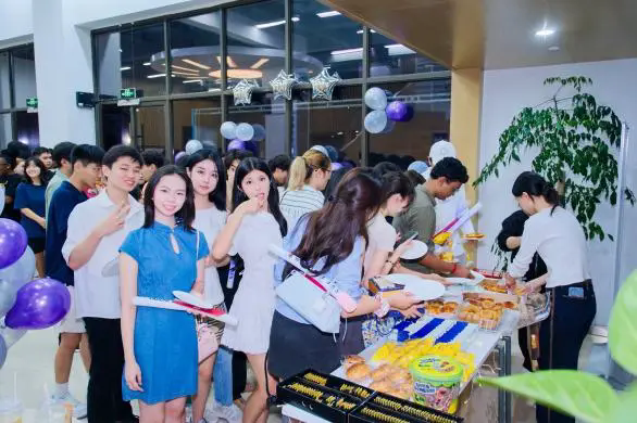 SUFE welcomes new international students with cross-cultural evening gala-2.png