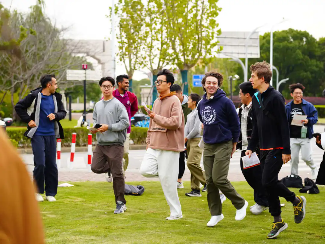 Shanghai Jiao Tong University hosts cross-cultural orienteering -2.png