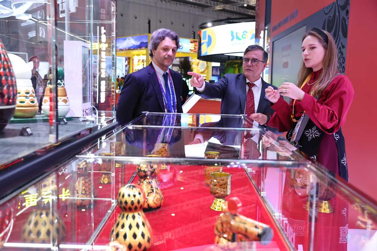 Russia Pavilion.jpeg