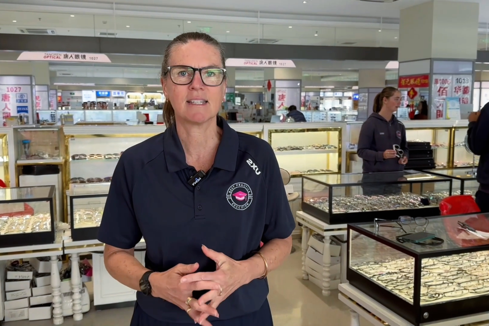 Shanghai's eyewear market wins over foreign visitors