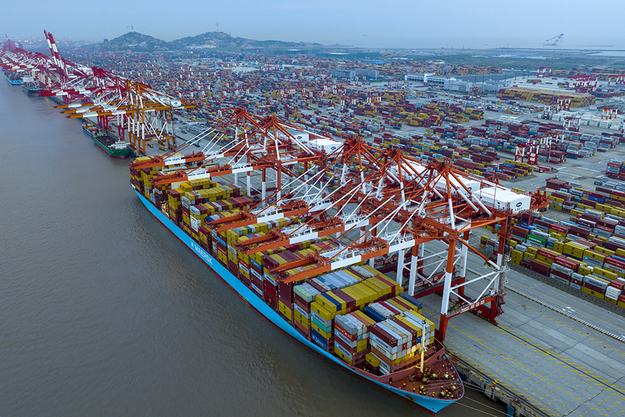 Shanghai promotes green transformation of international shipping fuels