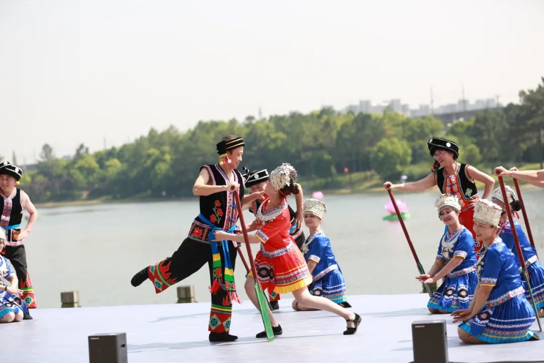 Experience tradition, excitement at Luodian dragon boat cultural festival1.jpg
