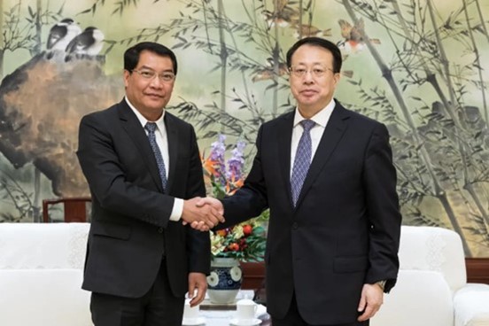 Gong Zheng met with Vientiane Mayor.jpg Gong Zheng met with Vientiane Mayor.jpg