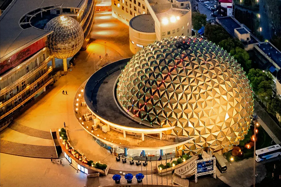 Explore Shanghai's top spots via direct metro access