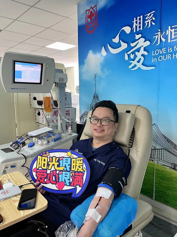 Dr Yang2.jpg Dr Yang2.jpg