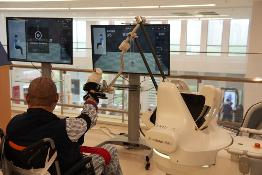 Intelligent robots aid elderly rehabilitation in Shanghai